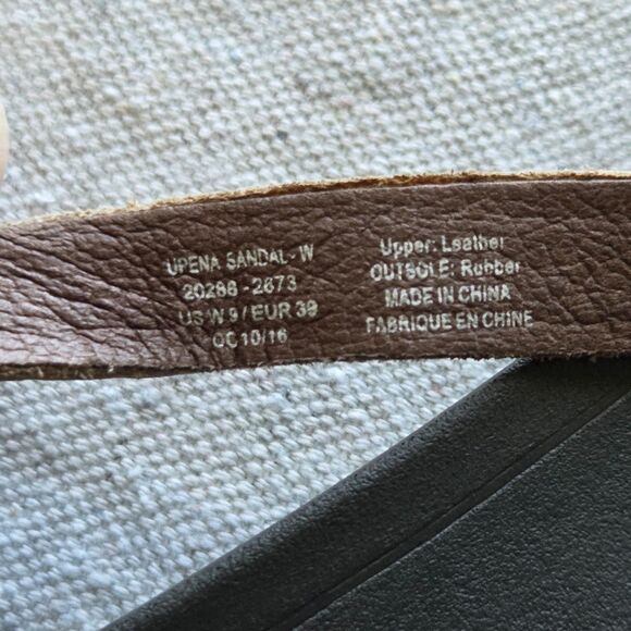 Olukai Sandals Womens 9 W Brown Bronze Upena Leather Strappy Toe Loop Adjustable - Picture 9 of 11